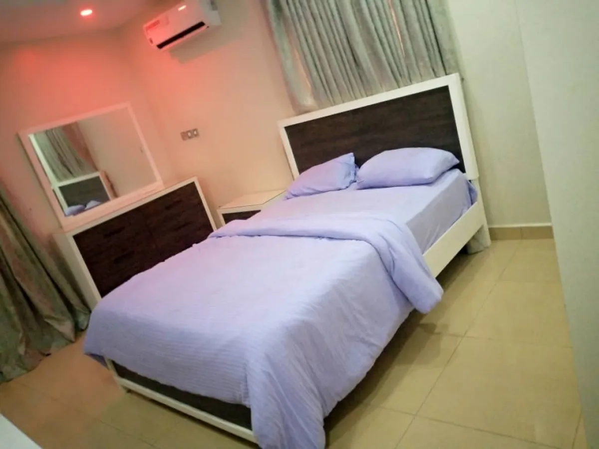 Short let apartment - Image 2