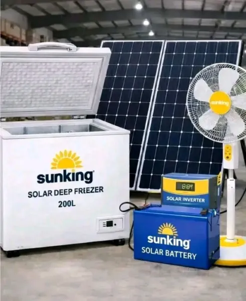 Single door solar refrigerator