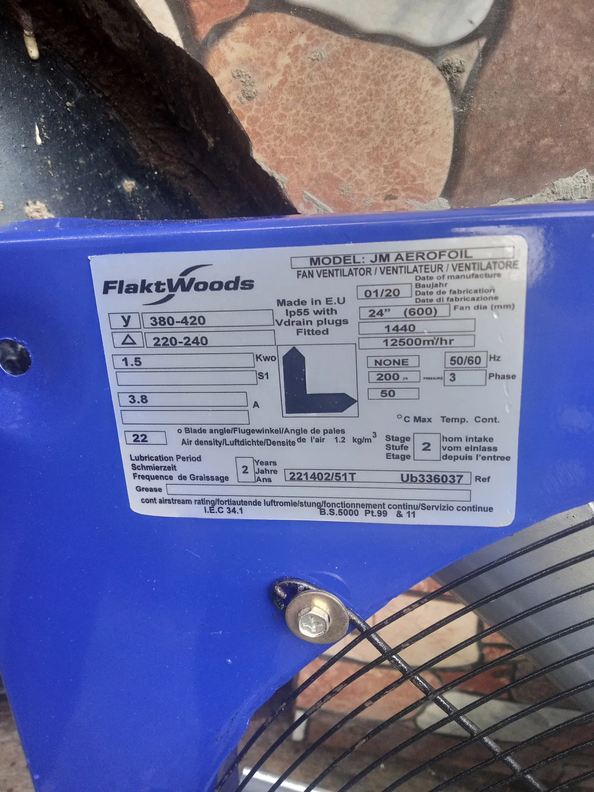Volume pressure propeller extractor fan - Image 3