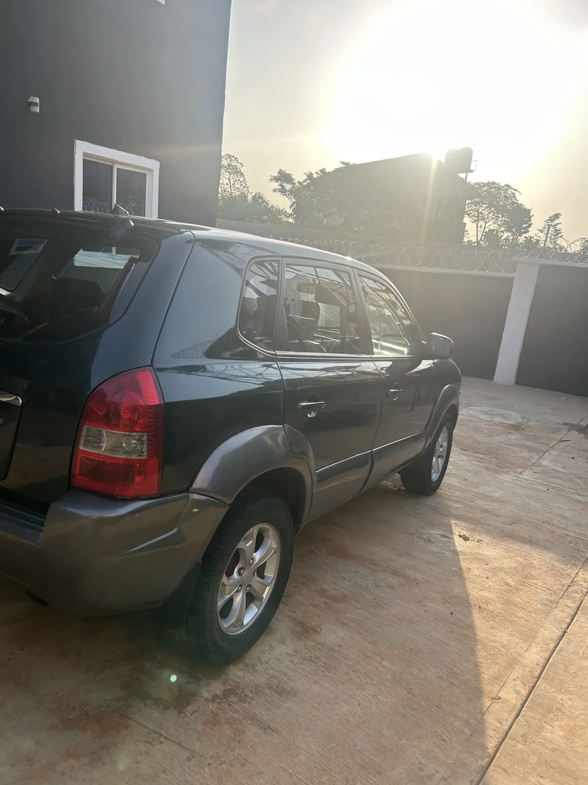 Hyundai Tukson 2006 - Image 2