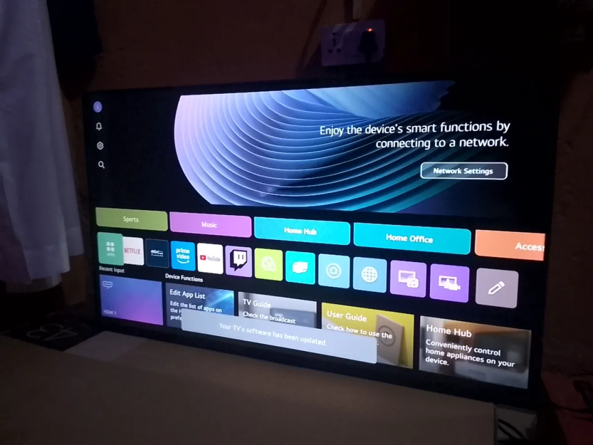LG UHD Smart TV - Image 3