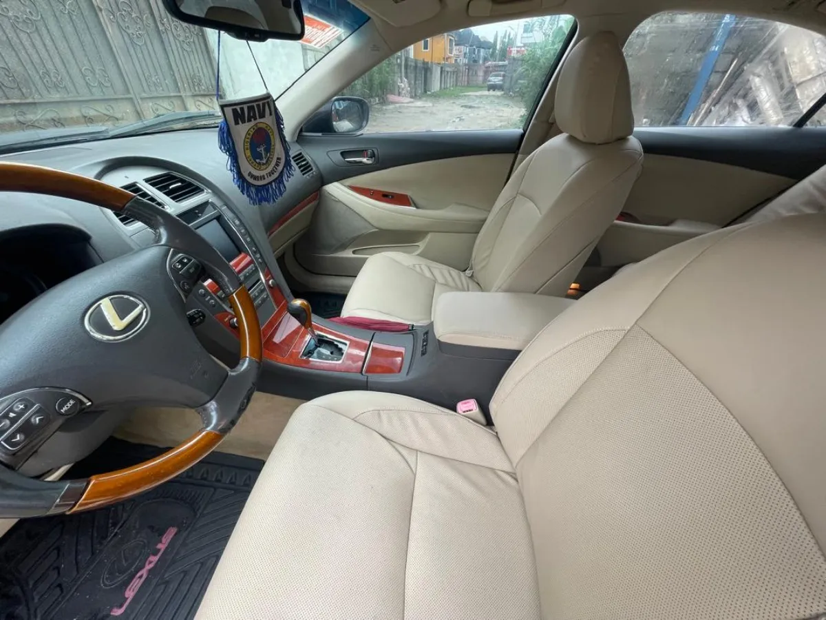 Lexus ES 350 2010 - Image 8