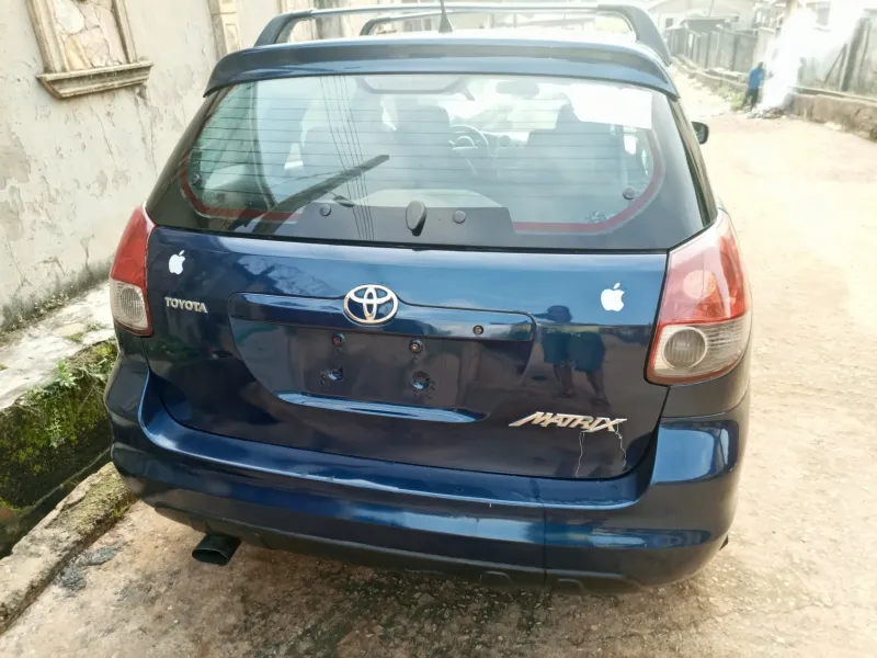Excellent Toyota Matrix. AC chilling. Engine and gear are perfect