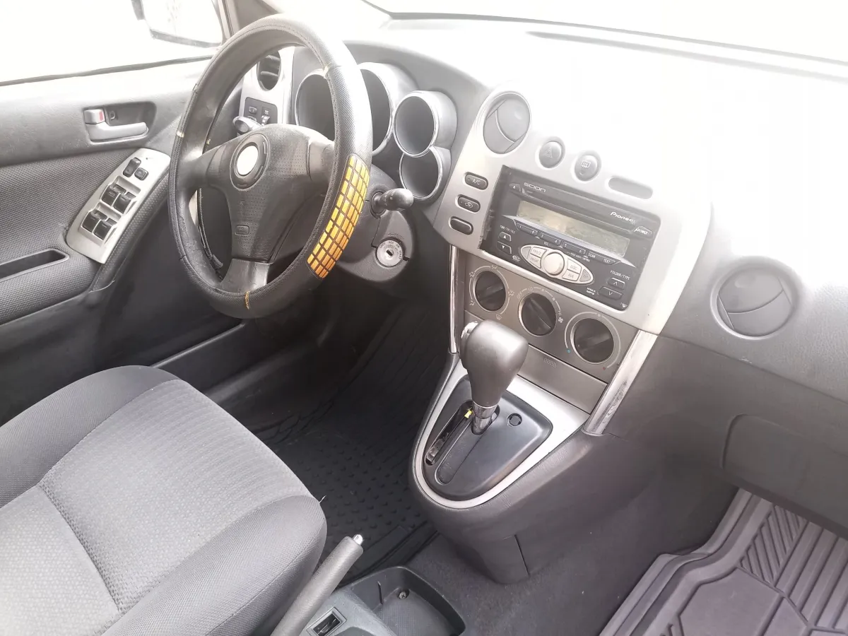 Excellent Toyota Matrix. AC chilling. Engine and gear are perfect - Image 7