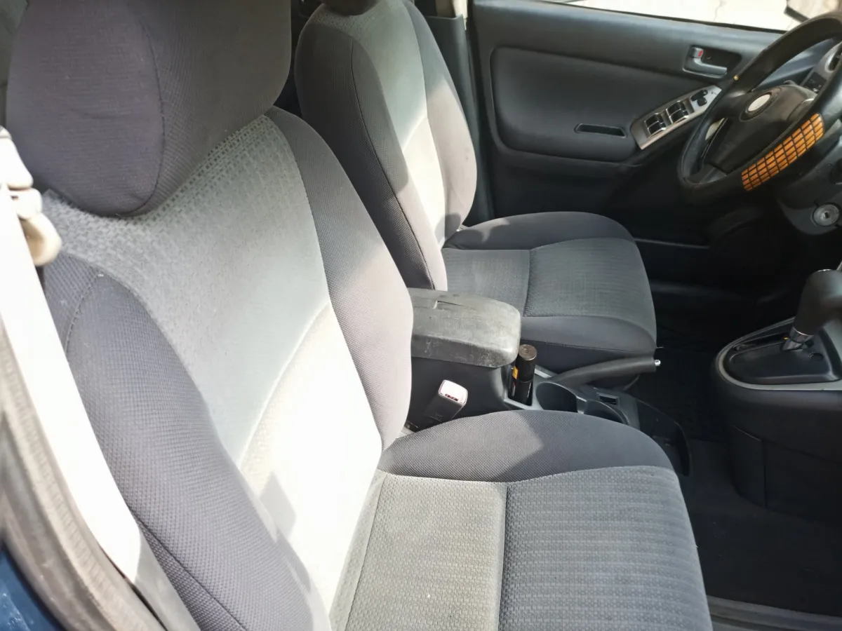 Excellent Toyota Matrix. AC chilling. Engine and gear are perfect - Image 8