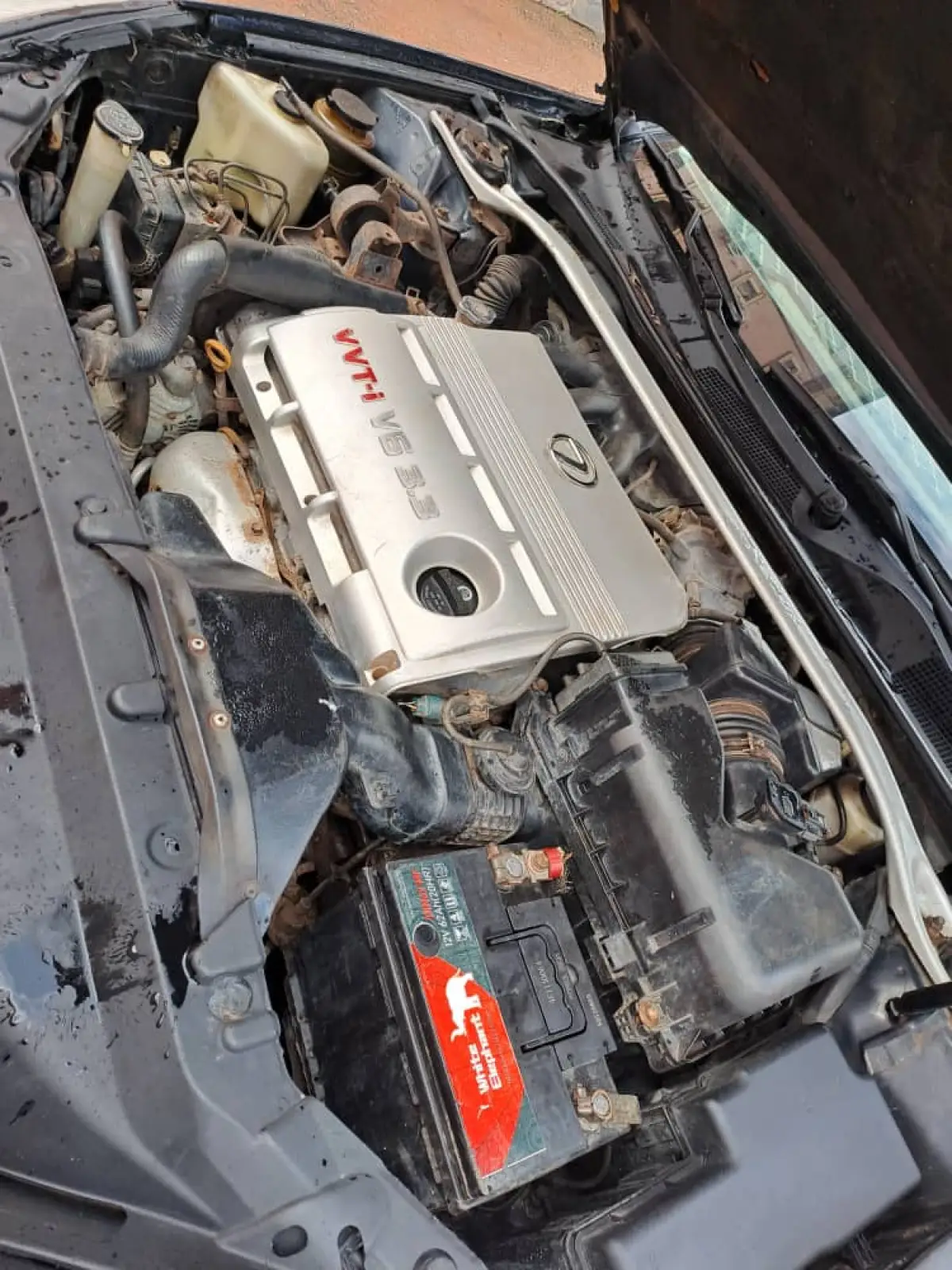 Lexus Es330 first user going for 5.7M - Image 11