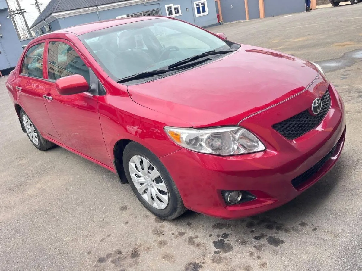 clean neat direct tokumbo used 2019 Toyota Corolla - Image 1