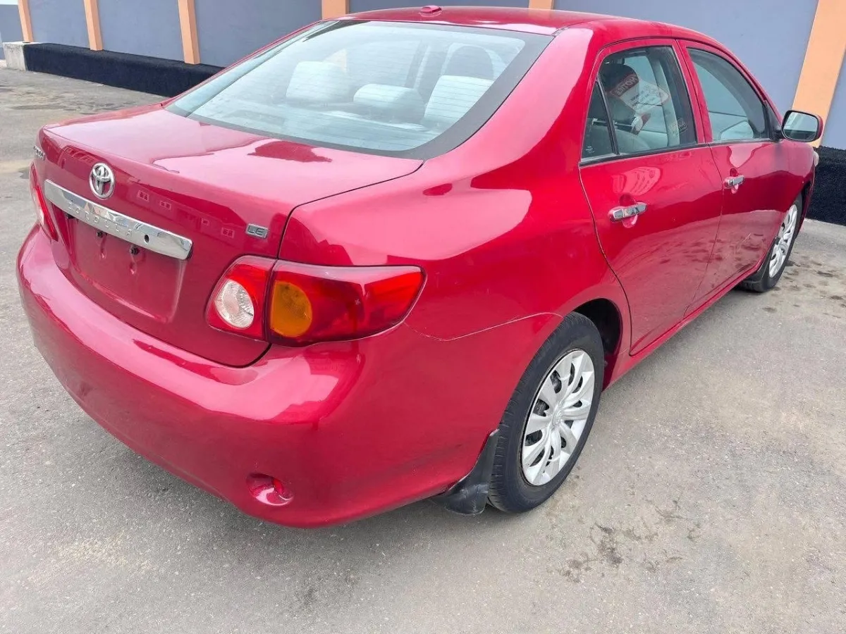 clean neat direct tokumbo used 2019 Toyota Corolla - Image 3