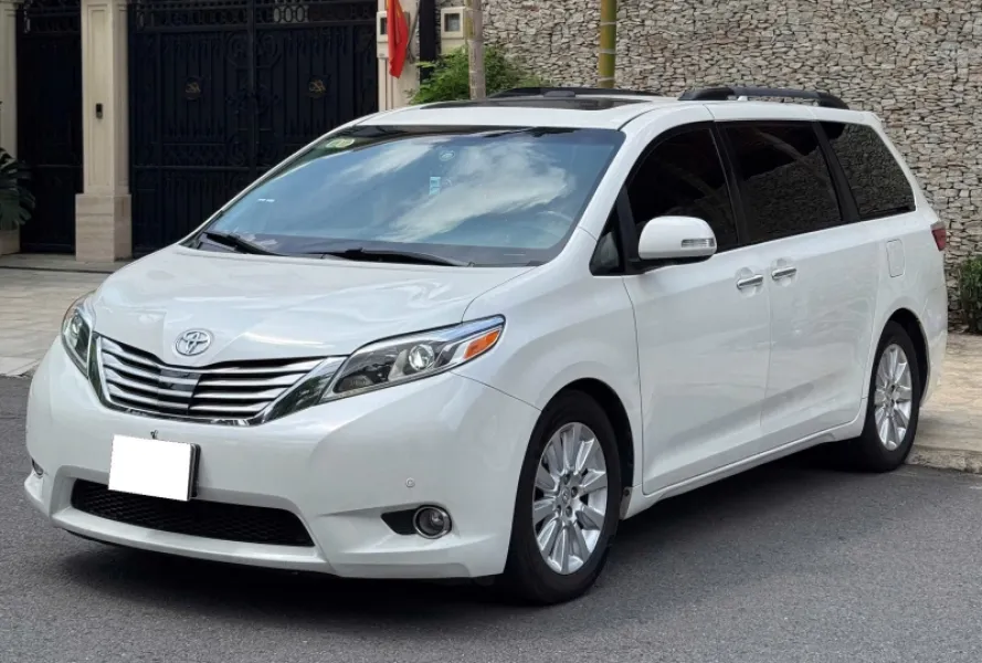 clean neat direct registered used Toyota sienna