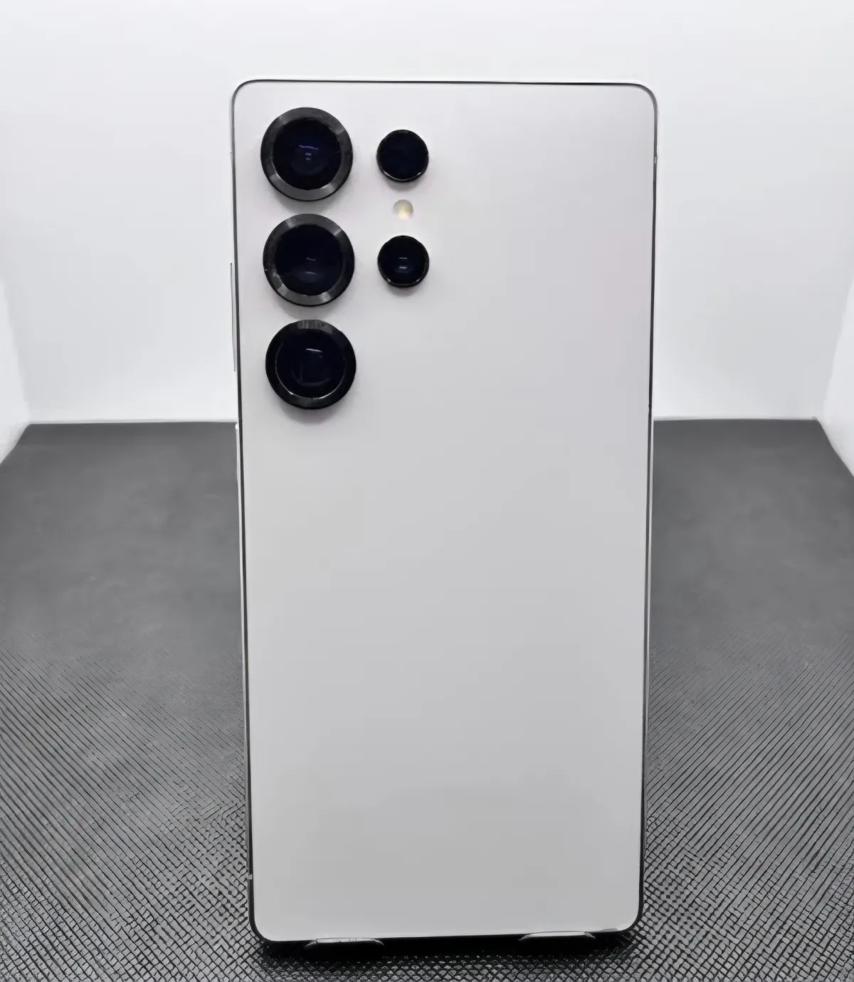 Samsung Galaxy S25 Ultra - Image 2