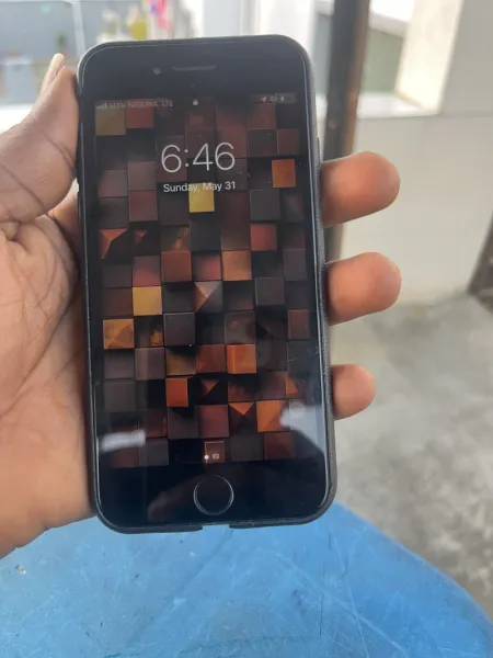 iPhone 8
