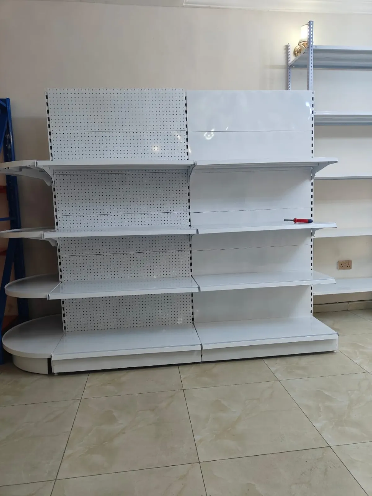 Semi Circular End Shelves for Sale Supermarket Display Shelves - Image 2