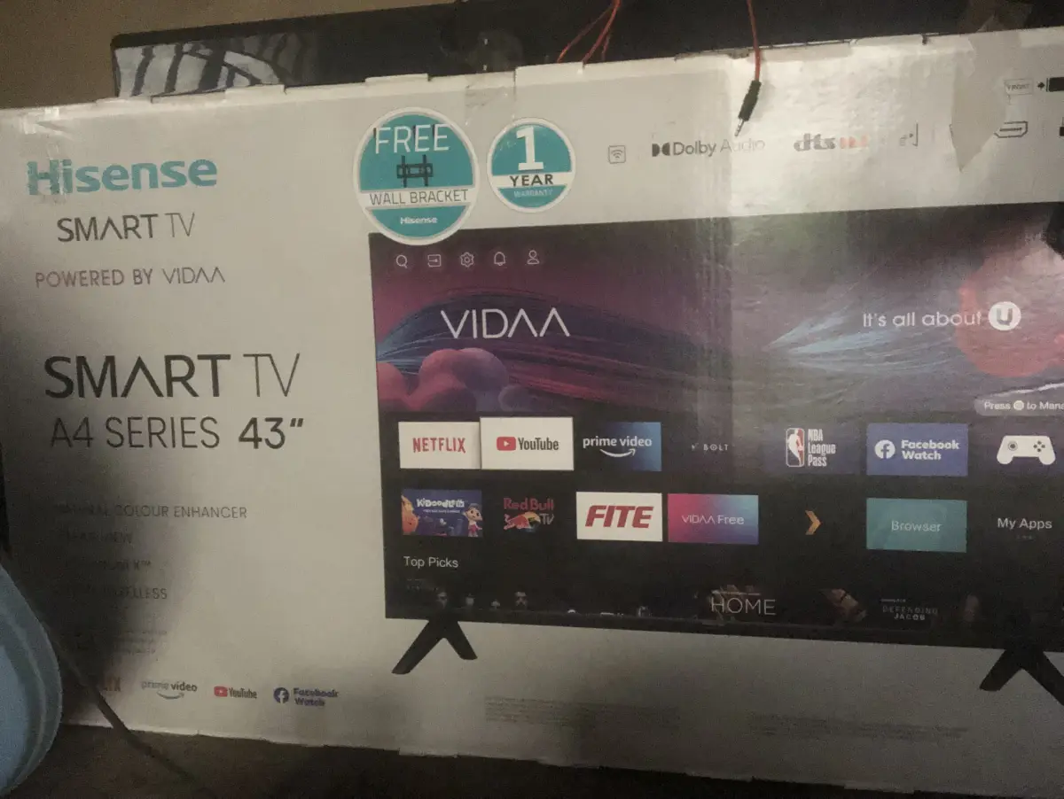 43 inches Hisense smart Tv - Image 1