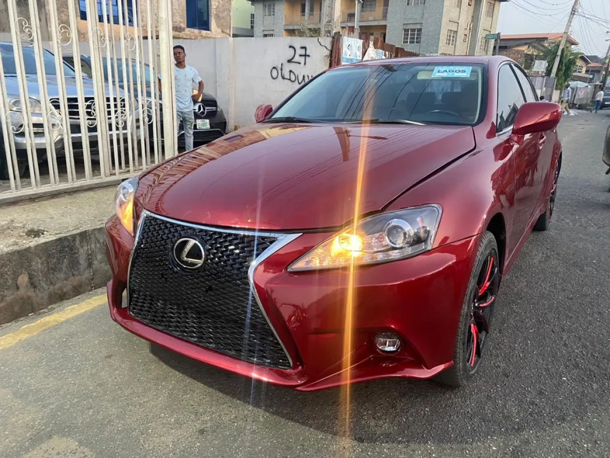 clean Lexus is 250 model - Image 2