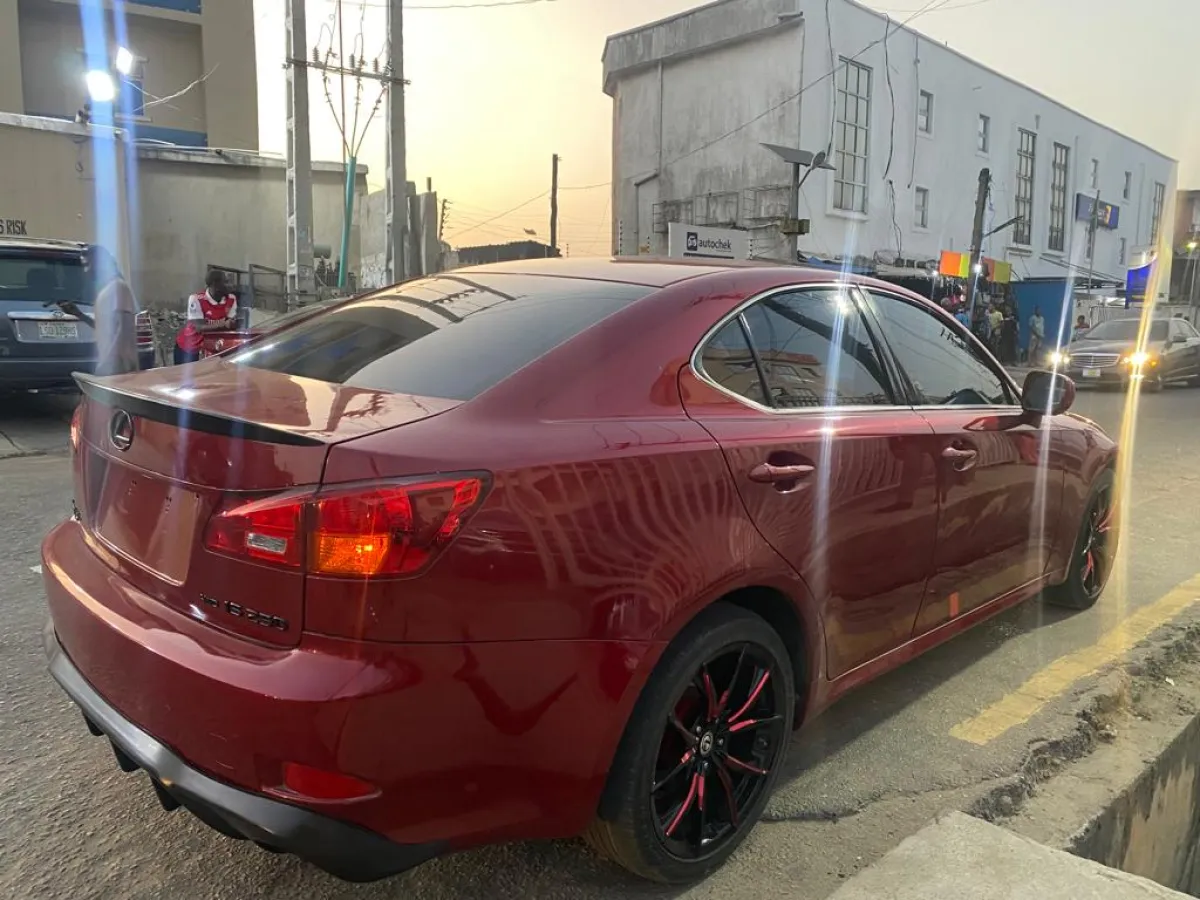 clean Lexus is 250 model - Image 3