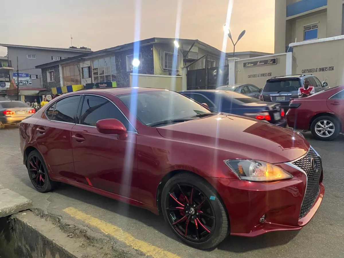 clean Lexus is 250 model - Image 8