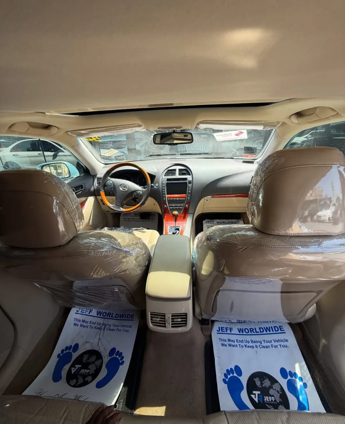 clean Lexus ES 350 model - Image 7