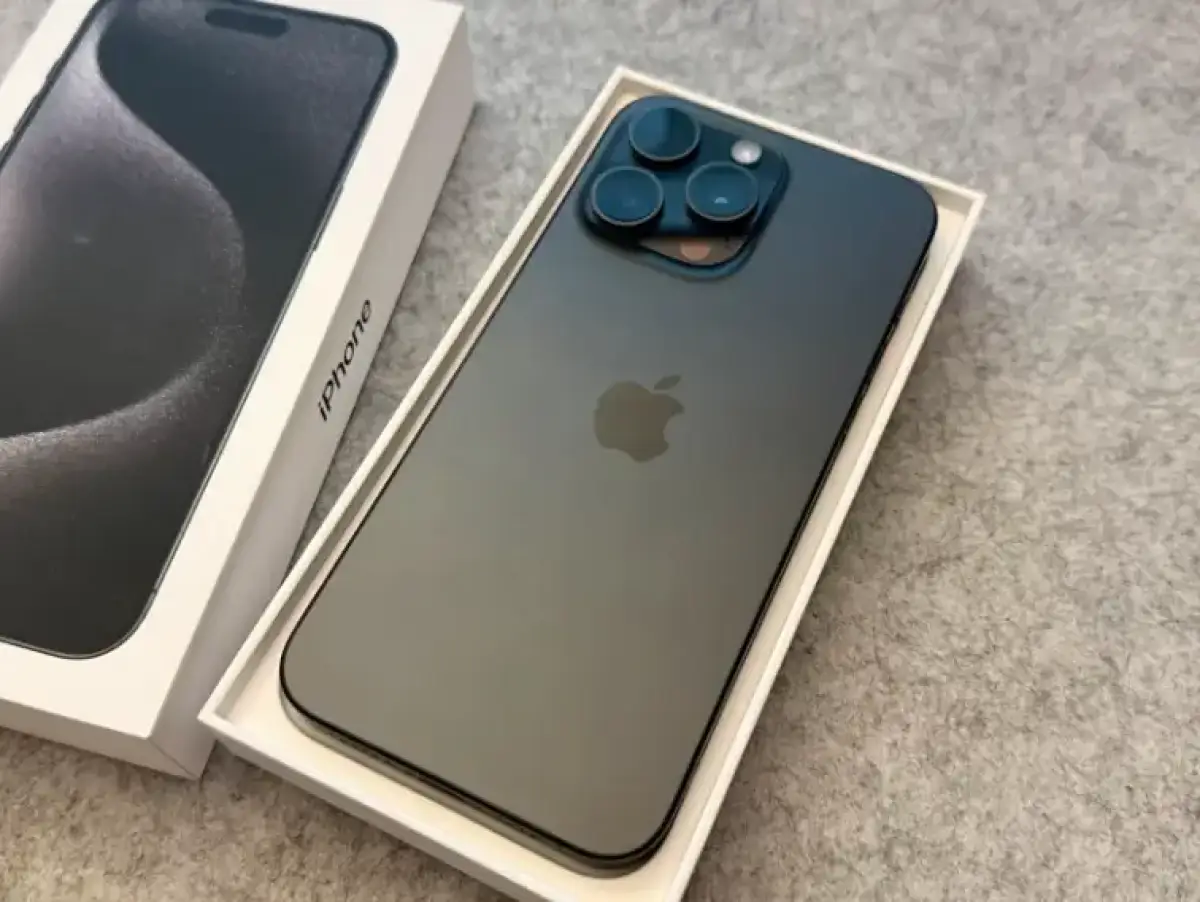 iPhone 15 pro Max 256GB, Titanium Black - Image 2