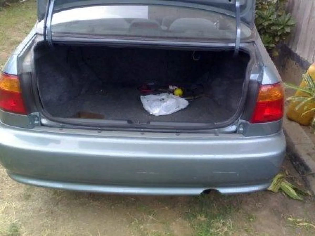 Super clean Honda civic - Image 3