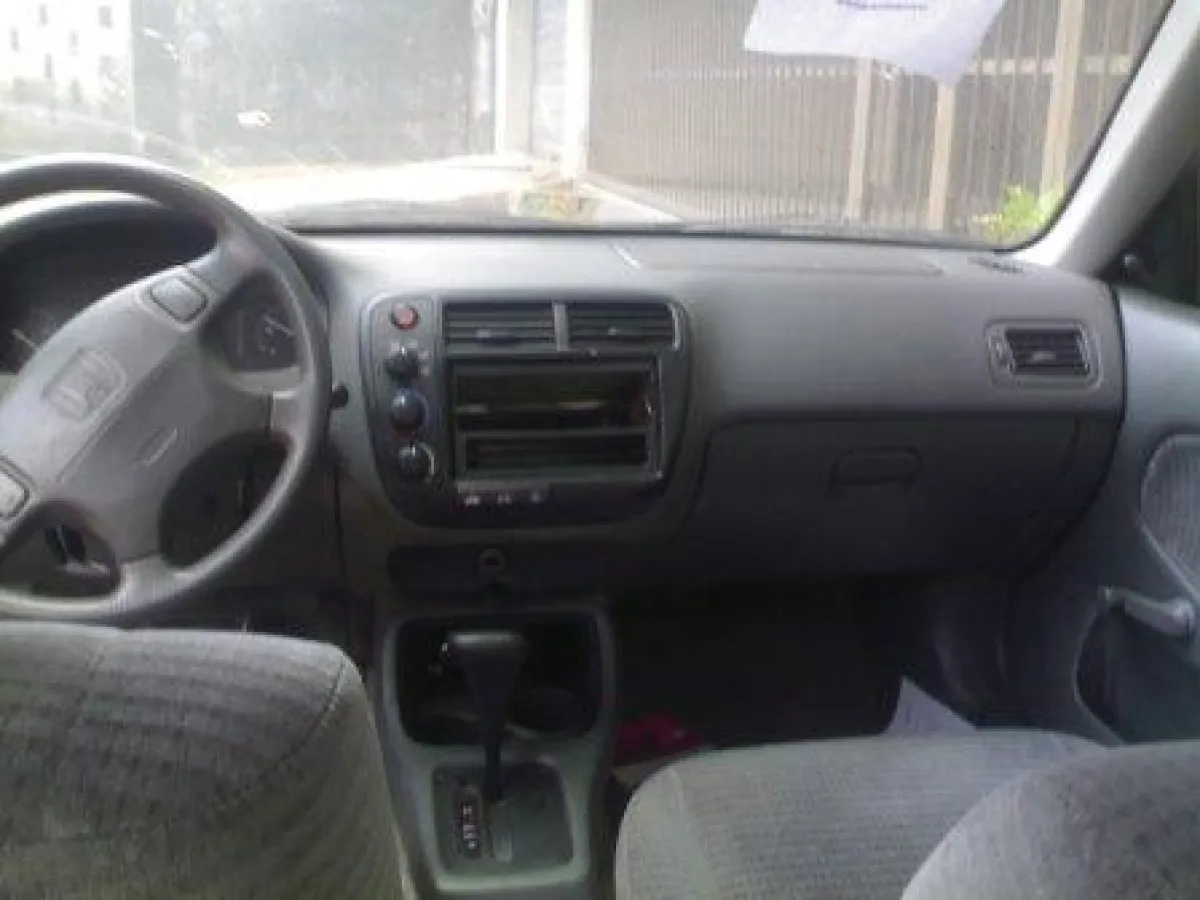 Super clean Honda civic - Image 5