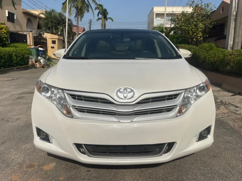Foreign used 2015 Toyota Venza XLE