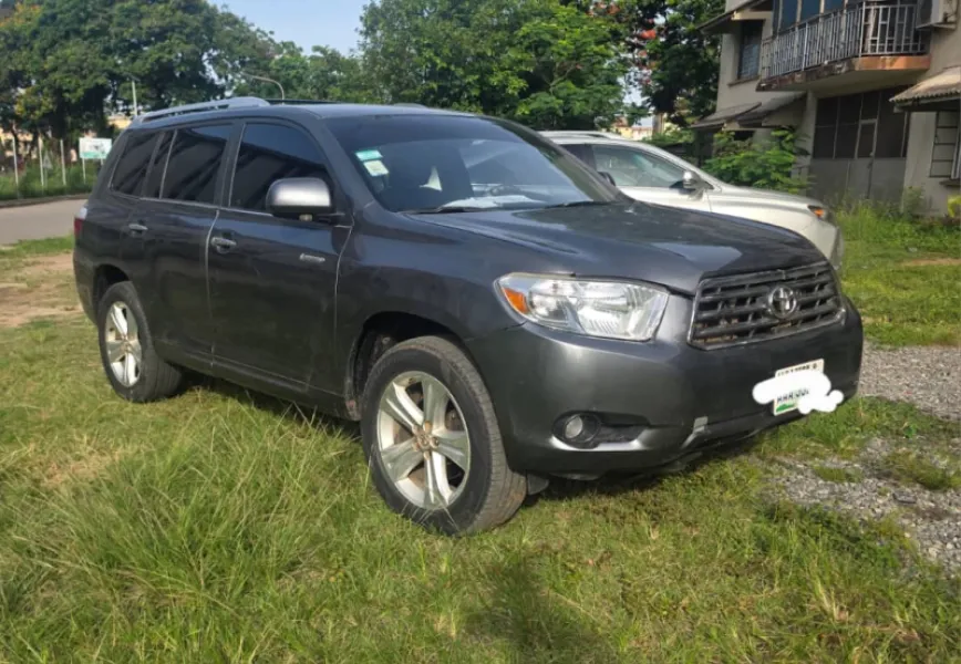Registered Toyota Highlander Limited Edition 2009 model