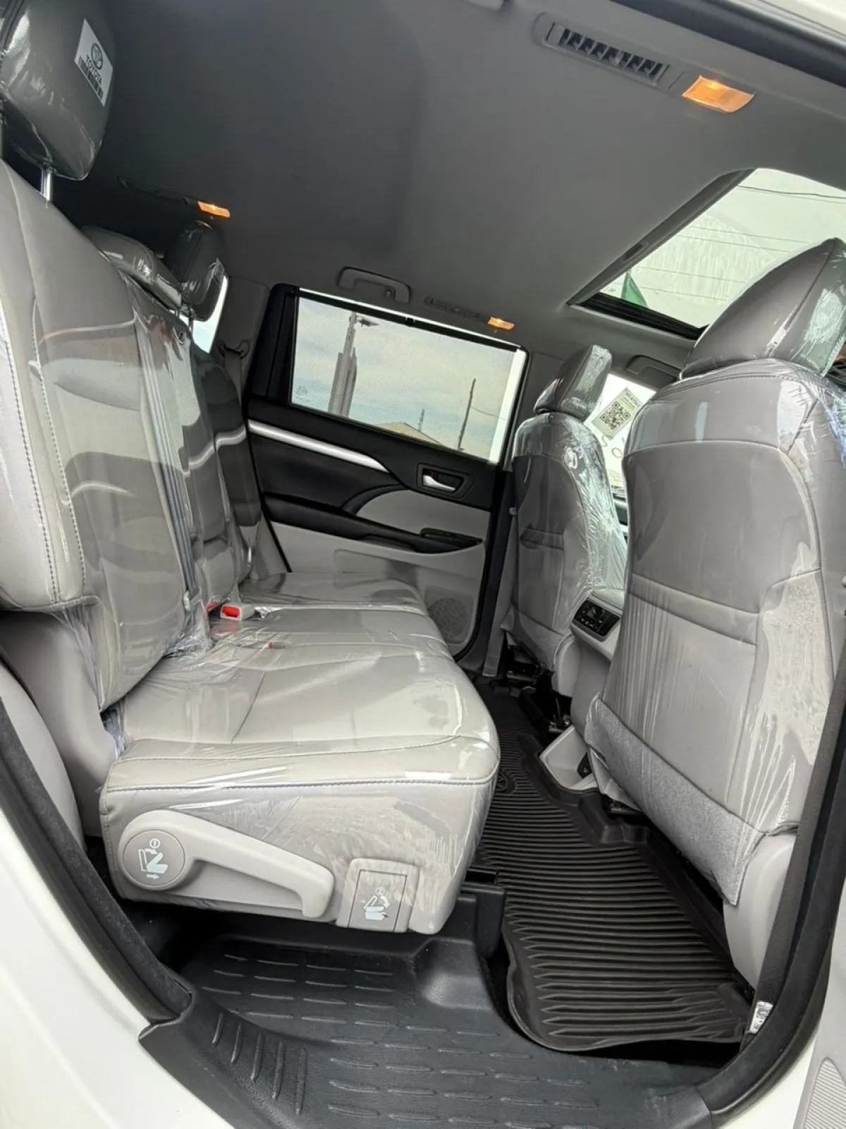 TOYOTA HOGHLANDER 2017 XLE - Image 3