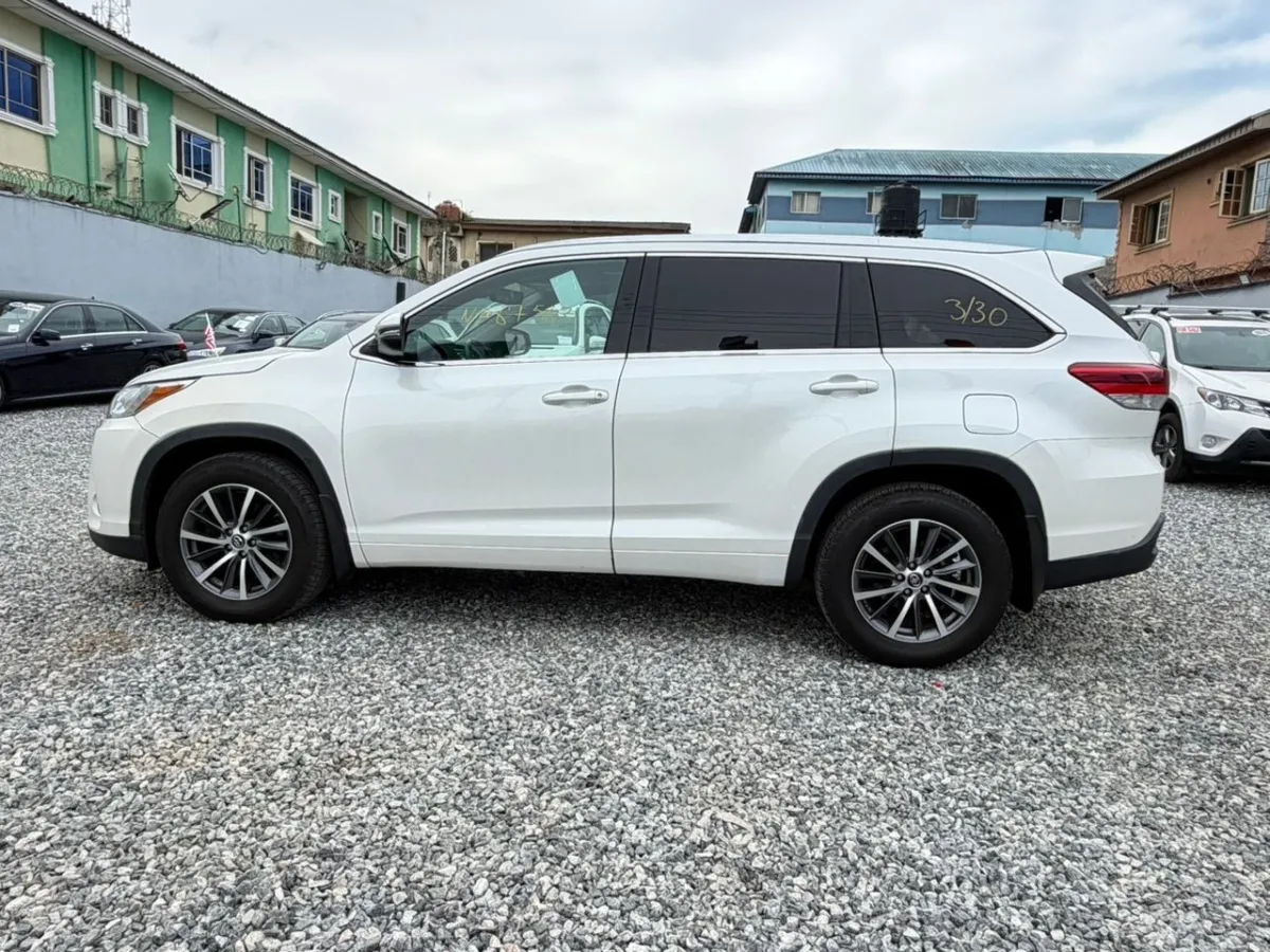 TOYOTA HOGHLANDER 2017 XLE - Image 8