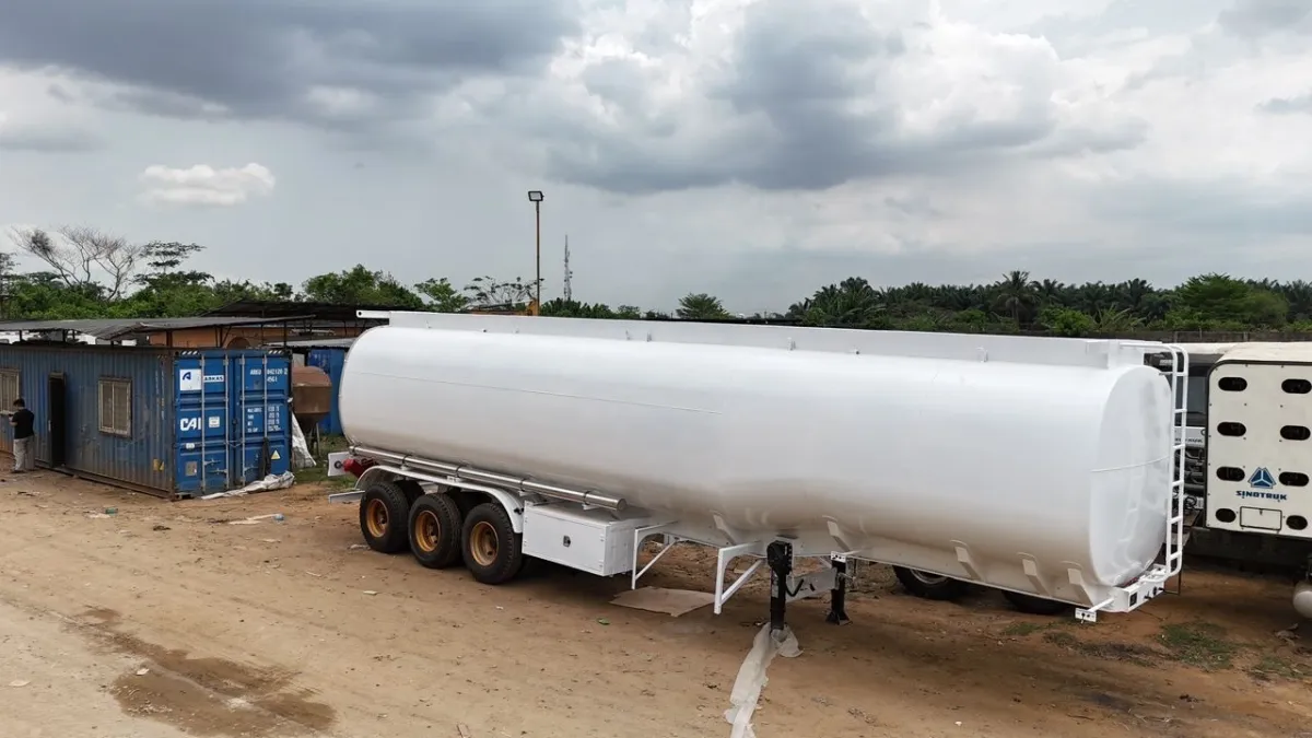 Oil Tank Trailer - Image 3
