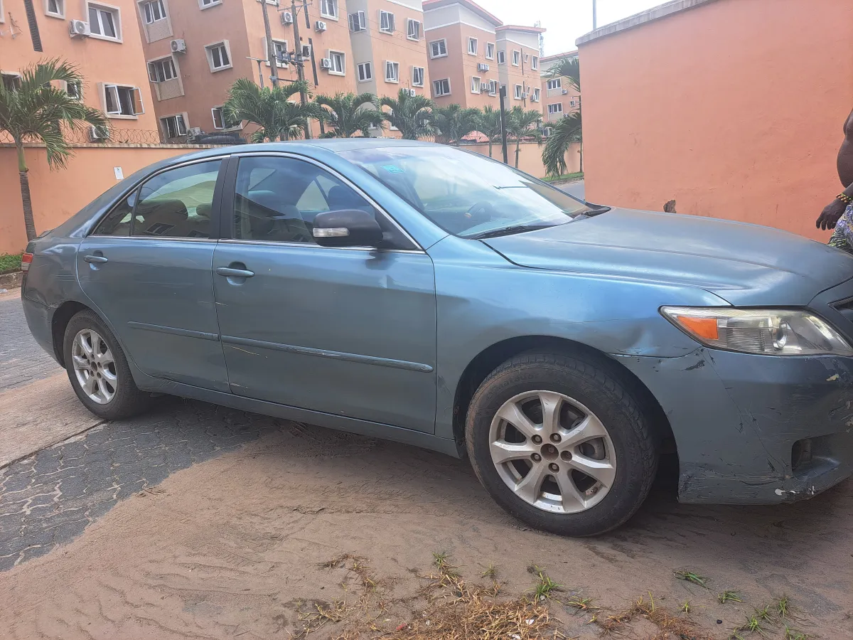 Toyota camry 2010 model v4 venzer en - Image 1