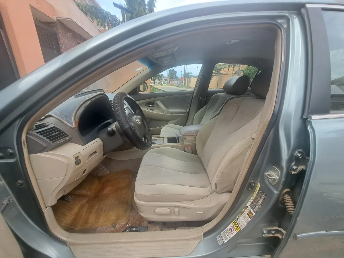 Toyota camry 2010 model v4 venzer en - Image 6