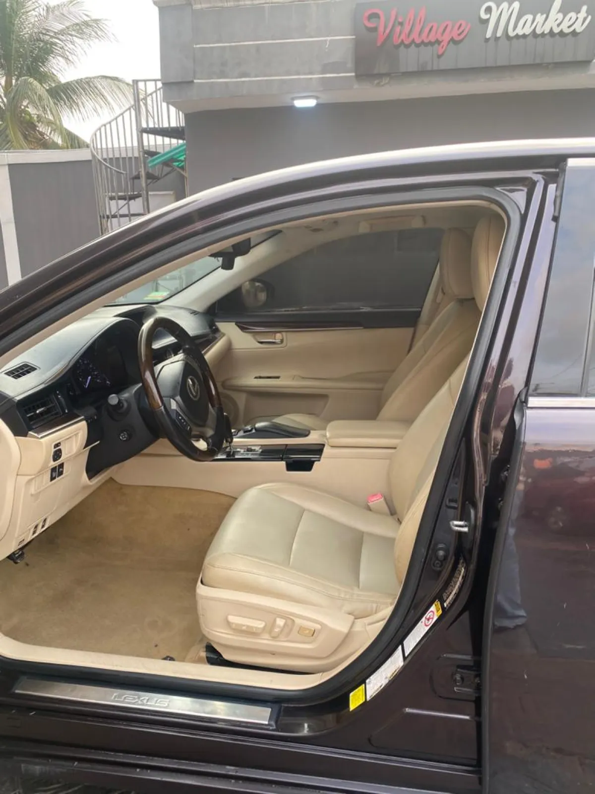 Registered Lexus ES350 2014 Full Option - Image 5