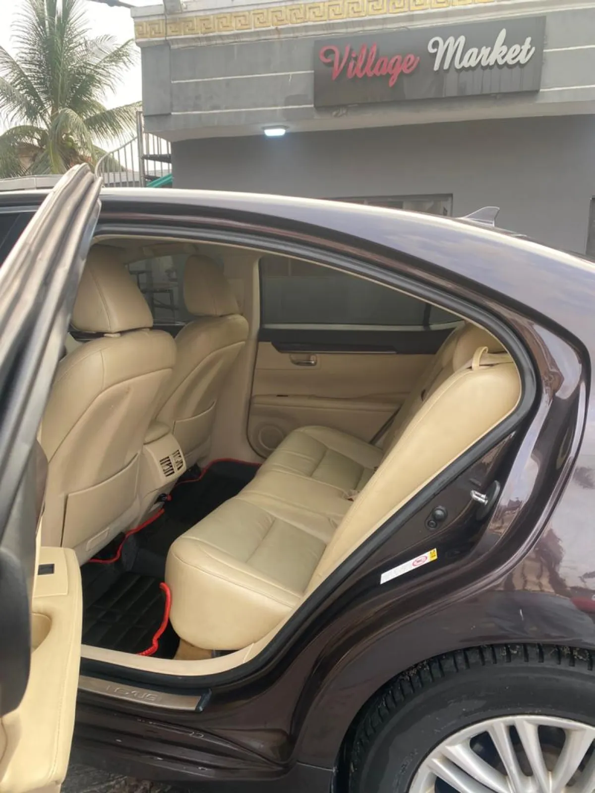 Registered Lexus ES350 2014 Full Option - Image 8