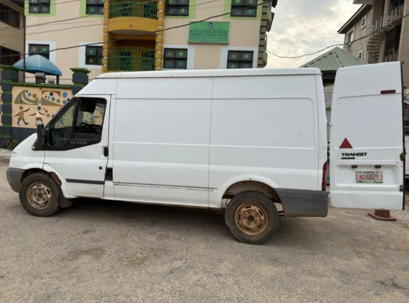 Ford Transit Bus - High roof
