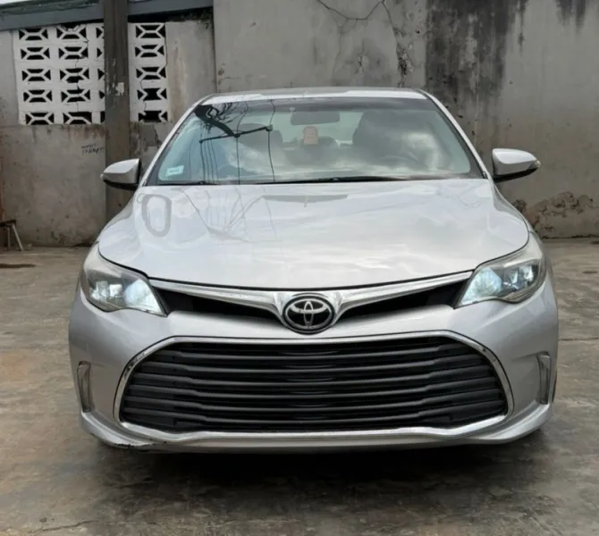 Registered Toyota Avalon 2013