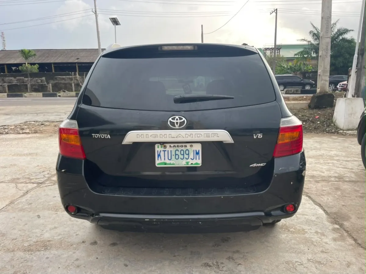 Nigeria used Toyota Highlander 2009 model sport edition Accident free - Image 5