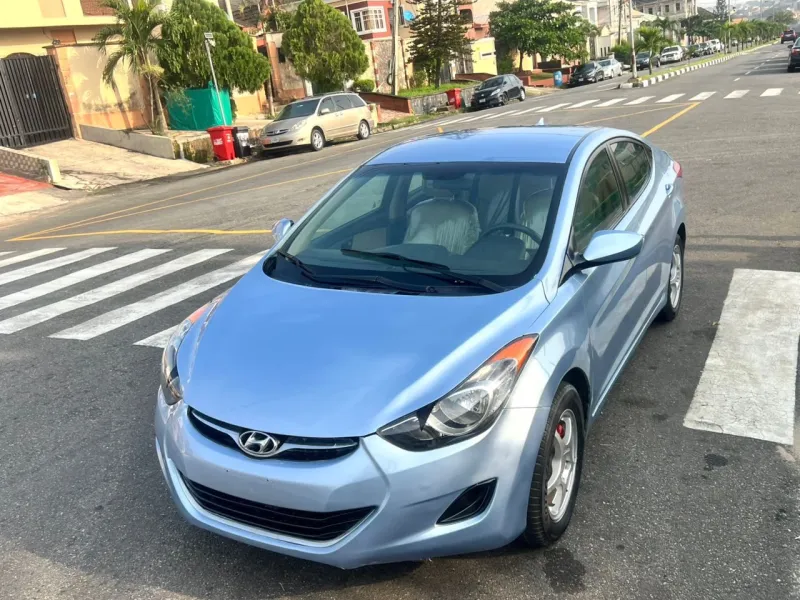 Toks standard 2012 Hyundai Elantra Tokunboh