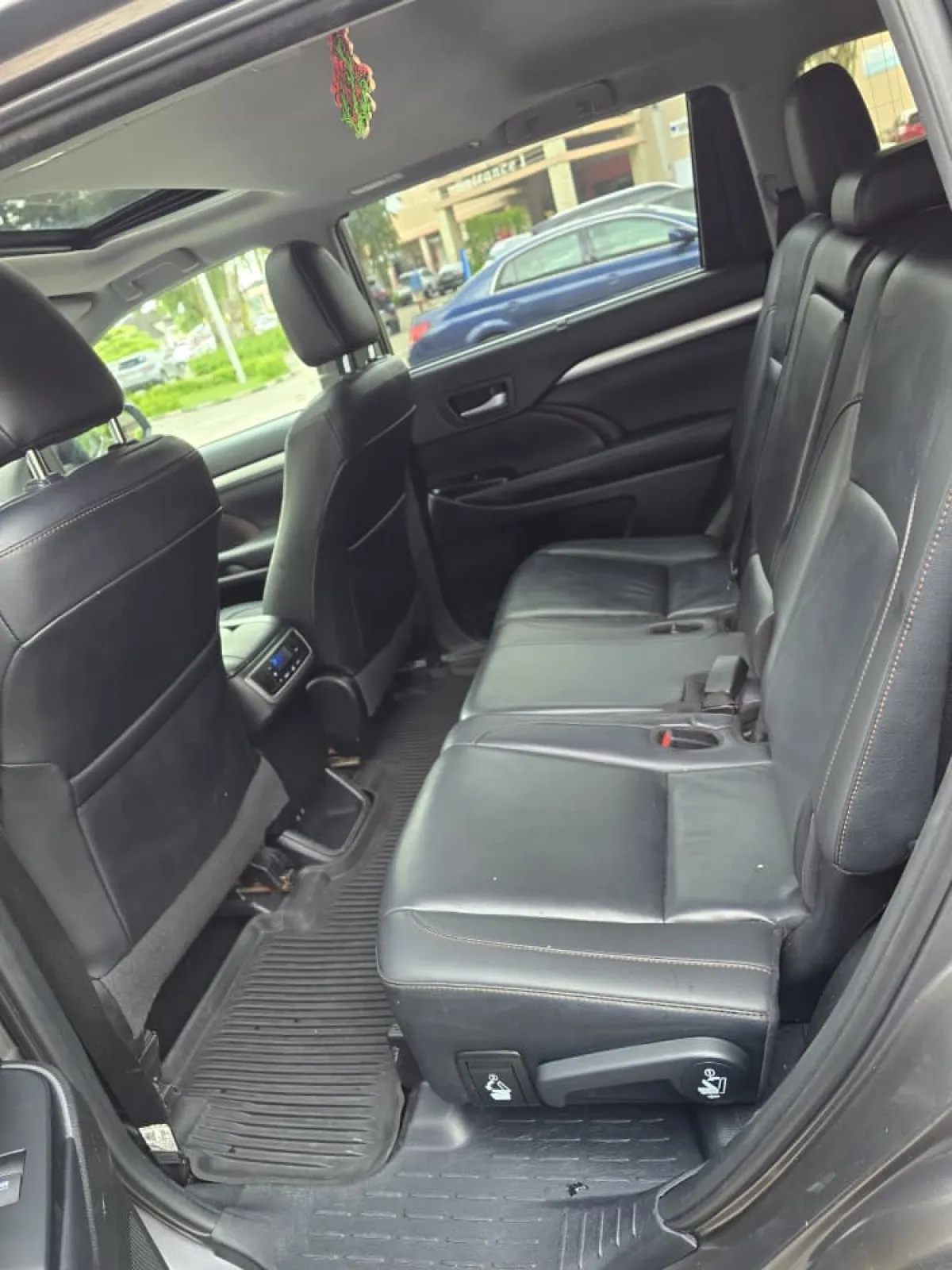 Foreign Used Toyota Highlander 2019 XLE - Image 5