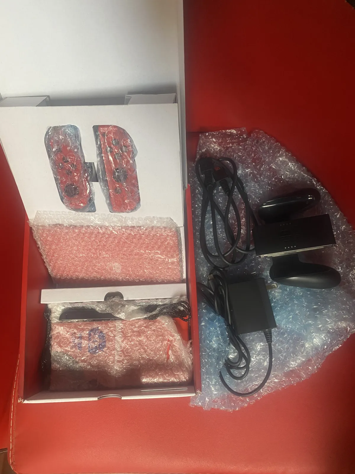 Nintendo Switch Oled - Image 3
