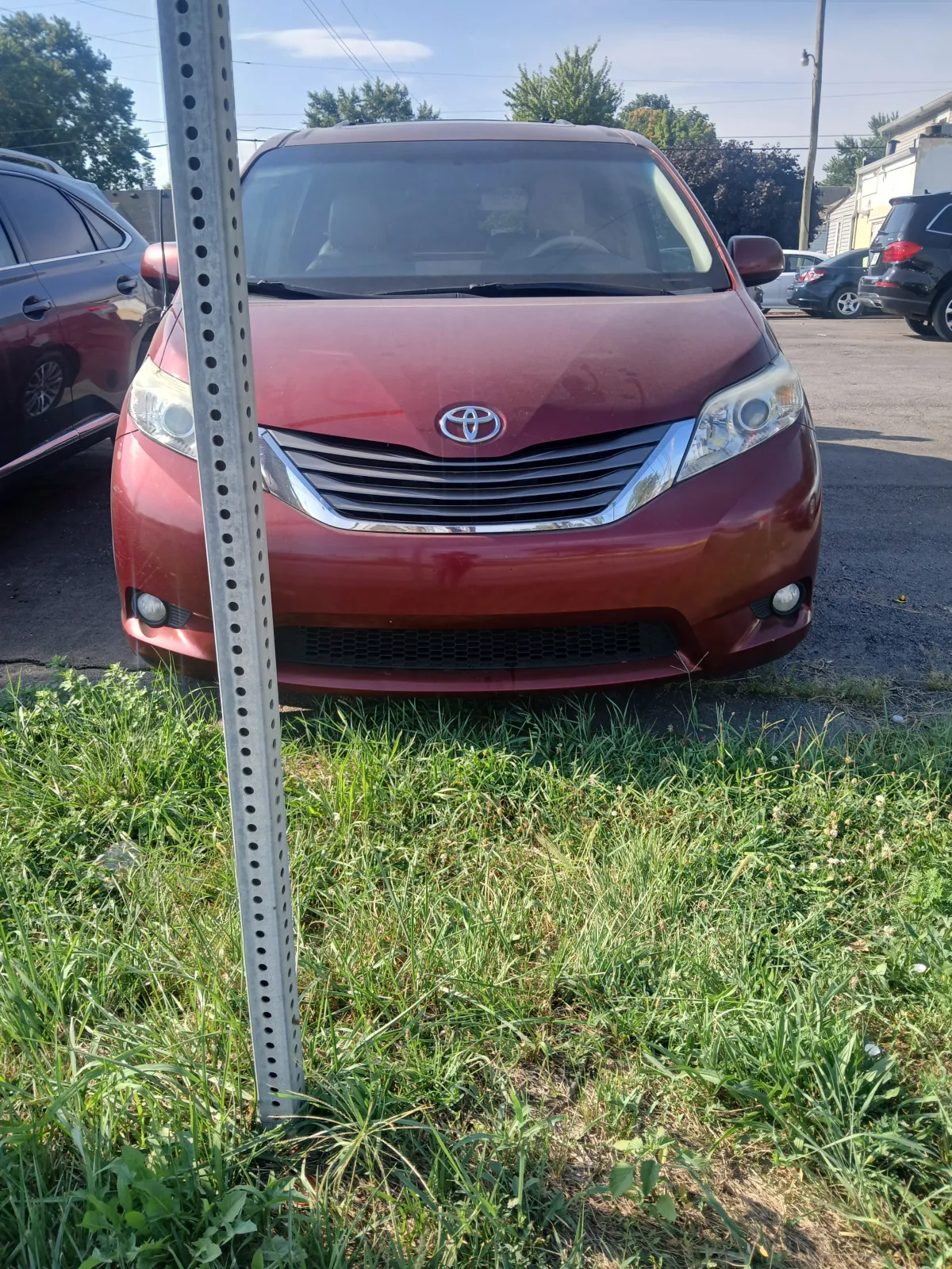 Toyota Sienna XLE 7 Passenger 2013 - Image 3