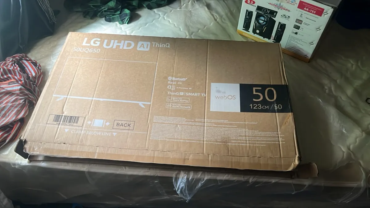 50 INCHES SMART LG TV - Image 5