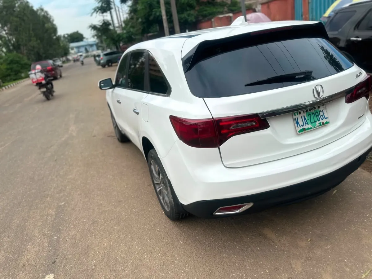 Acura MdX - Image 7