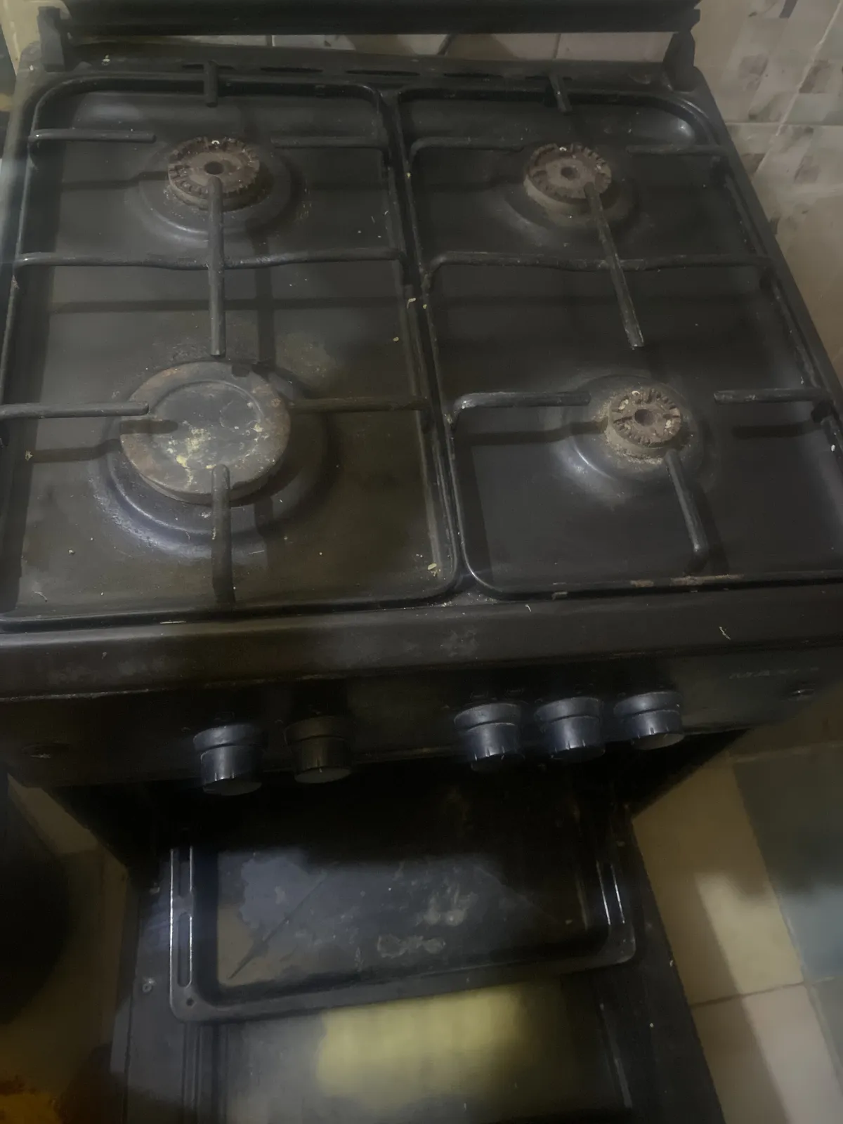 A working 4 burner Gas cooker with oven - Image 2