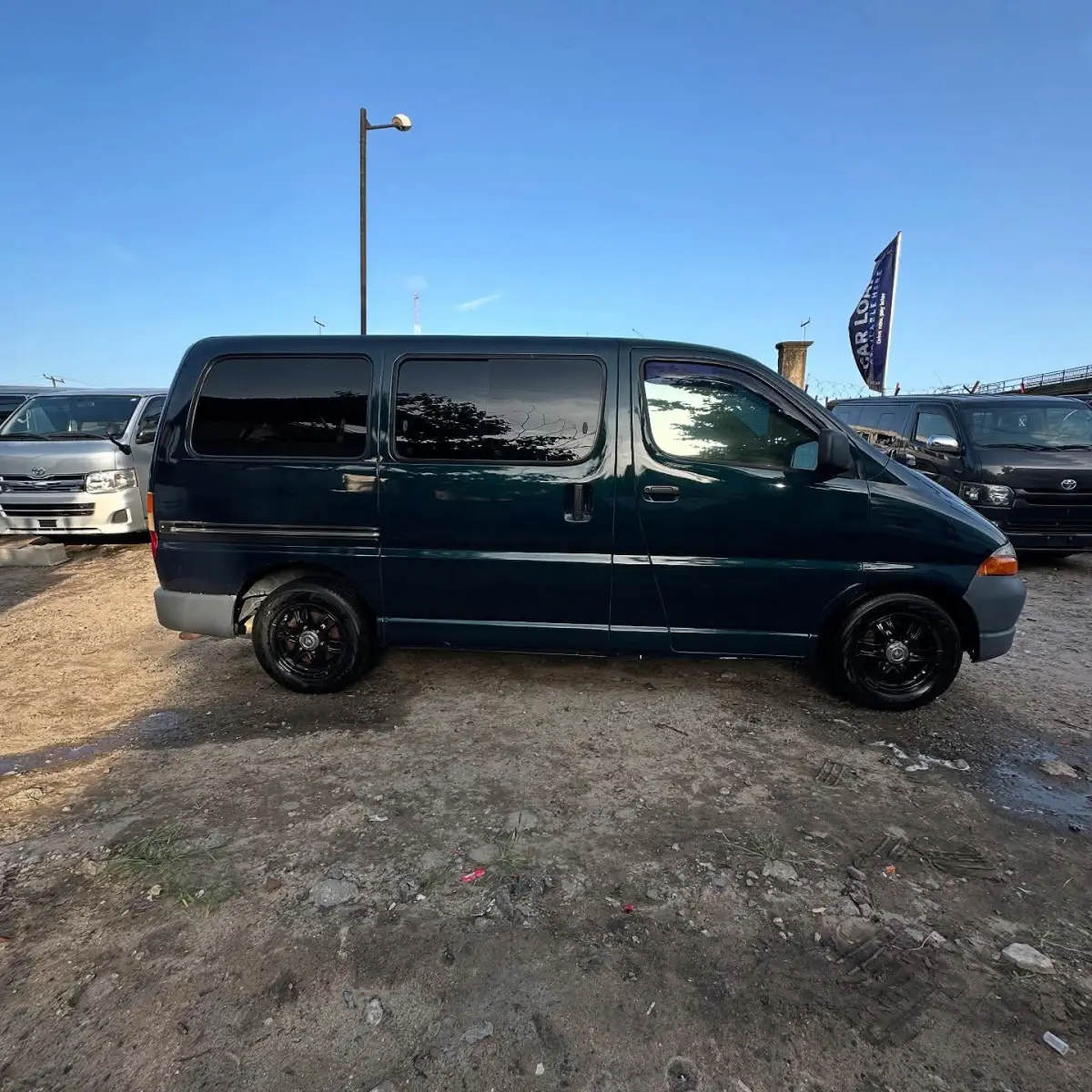 Toyota haice bus - Image 2