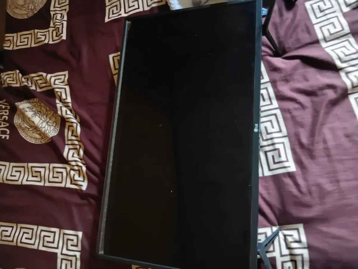 32 inches LED LG TV - Image 3