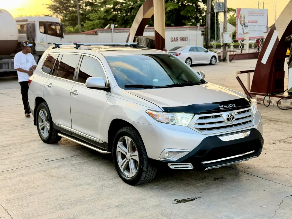 Registered Toyota Highlander 2012 Limited Edition - Image 1