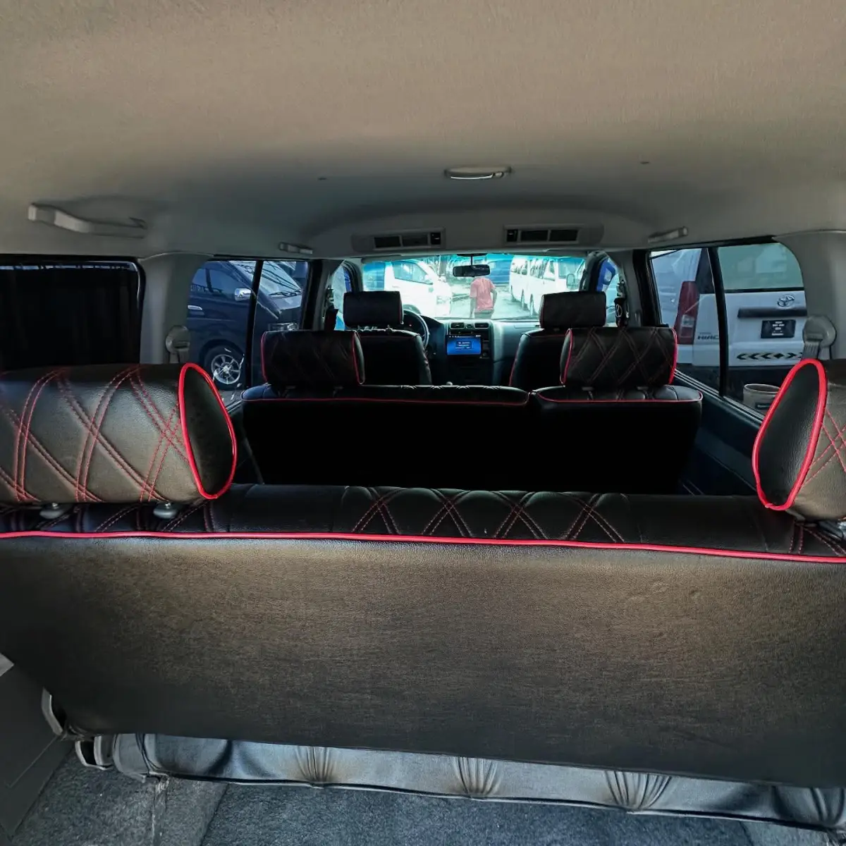 Toyota Haice Bus - Image 7