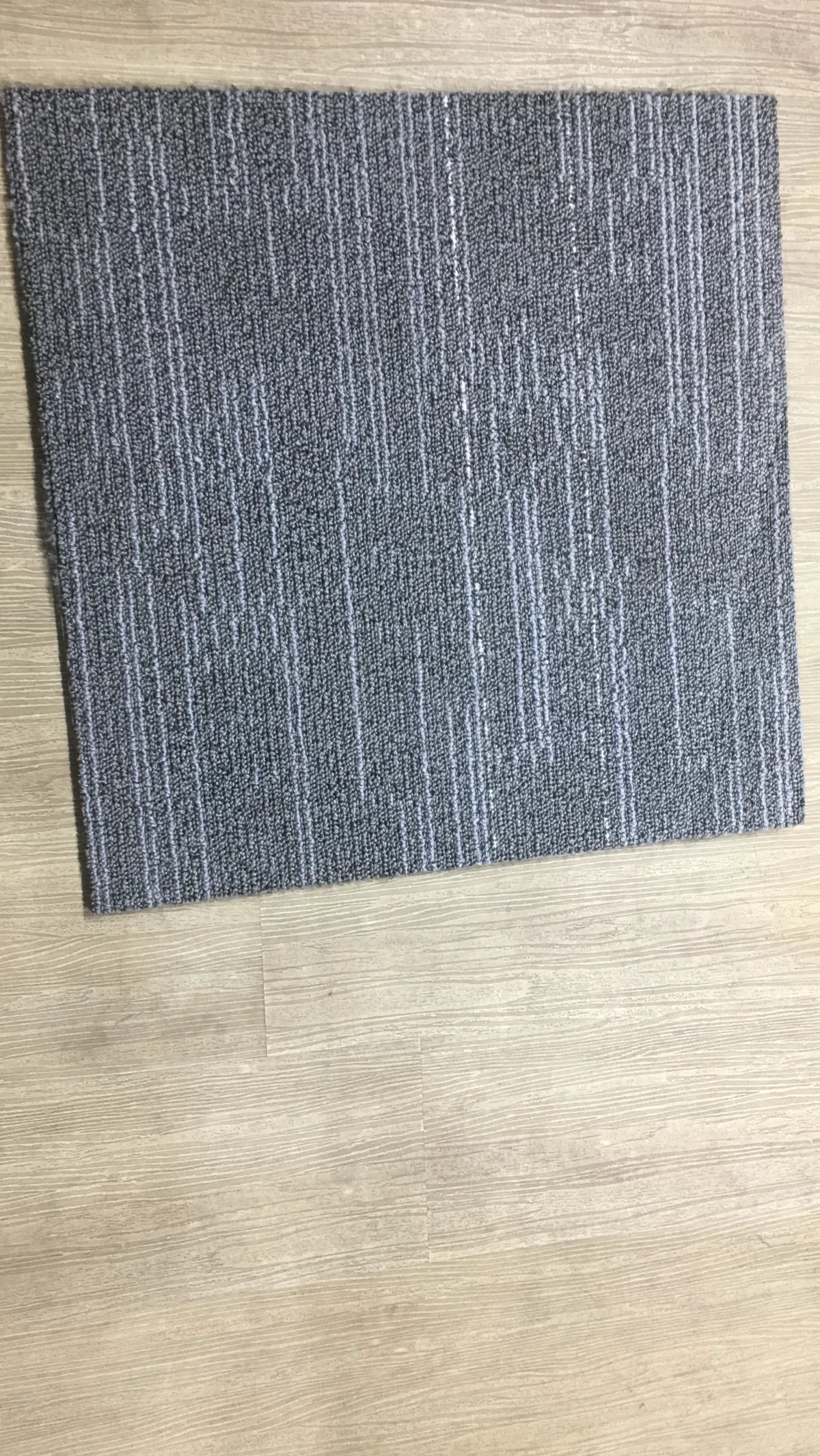 Carpet tiles - Image 1
