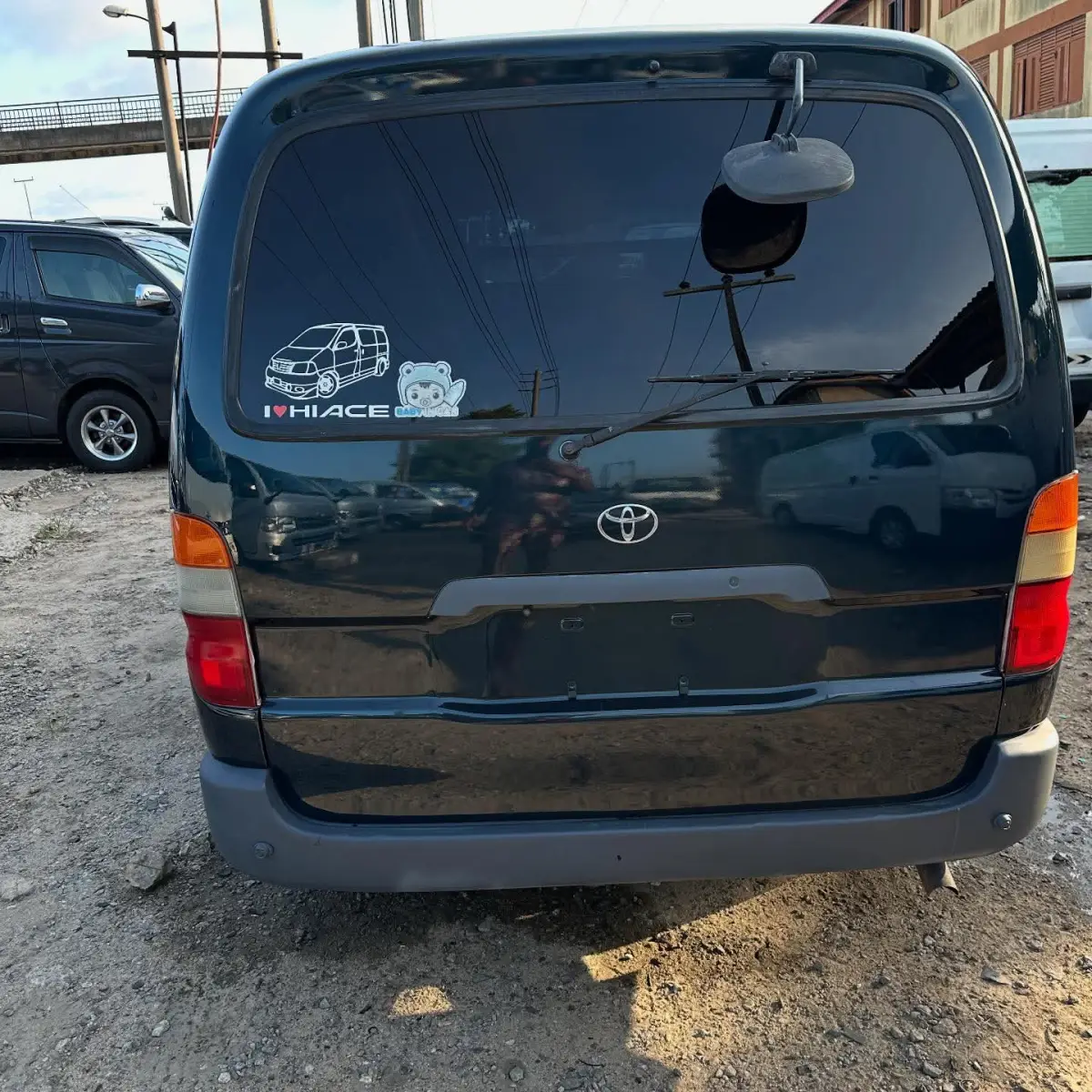 Toyota Haice Bus - Image 4