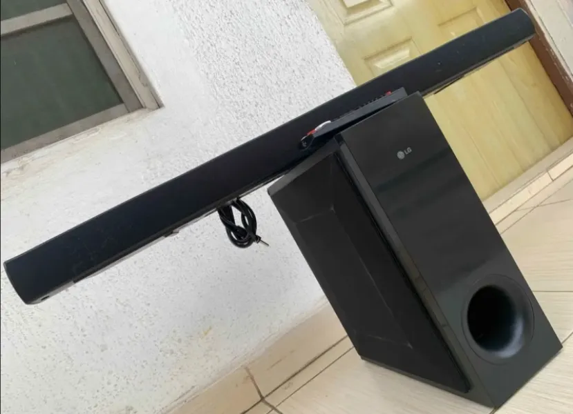 LG Soundbar with BOOM SubWoofer